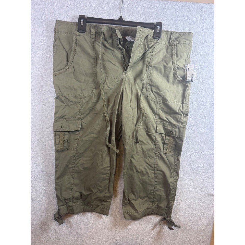 New Directions Weekend Women Olive Green Cargo Capri Pants Size 14 NWT